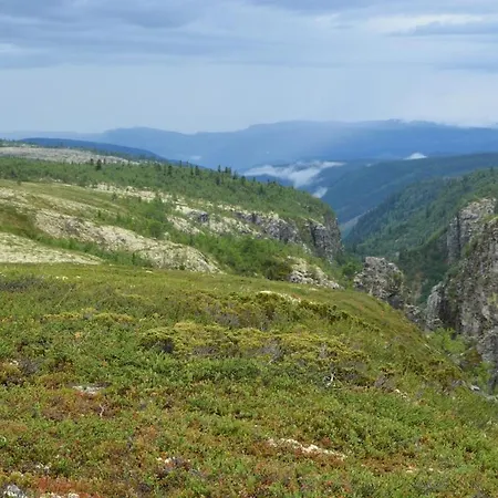 Hyggelig Fiskebu Ved Langrumpa Fiskevann *