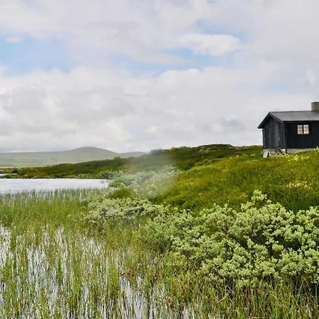Hyggelig Fiskebu Ved Langrumpa Fiskevann Venabygd