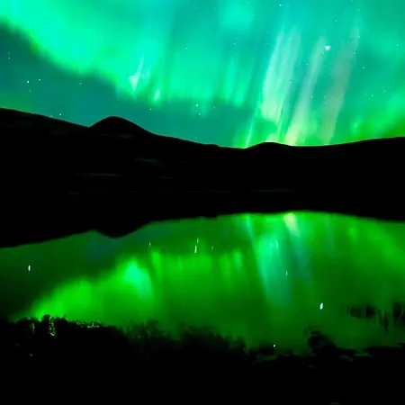 Hyggelig Fiskebu Ved Langrumpa Fiskevann *