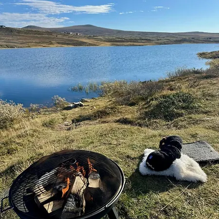 Hyggelig Fiskebu Ved Langrumpa Fiskevann Venabygd
