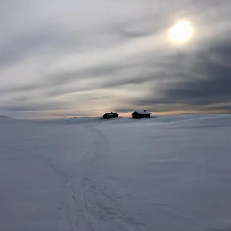 Hyggelig Fiskebu Ved Langrumpa Fiskevann
